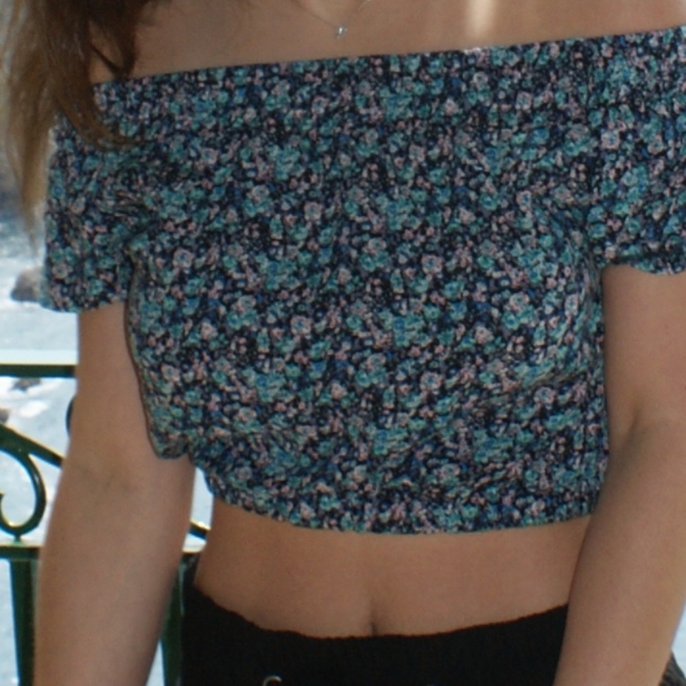 LF Floral Off Shoulder Crop Top
